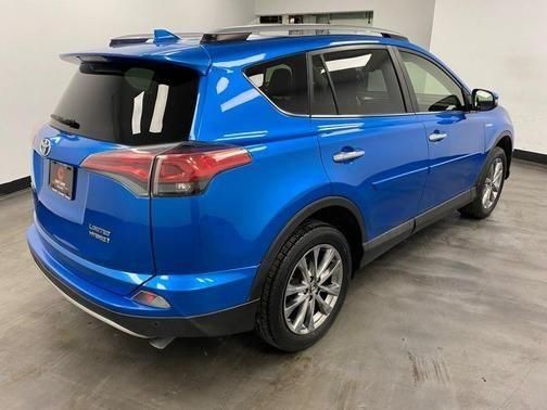 2017 Toyota RAV4 Limited - Photo 7