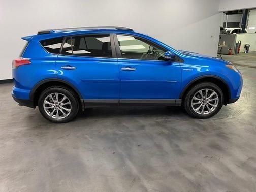 2017 Toyota RAV4 Limited - Photo 8