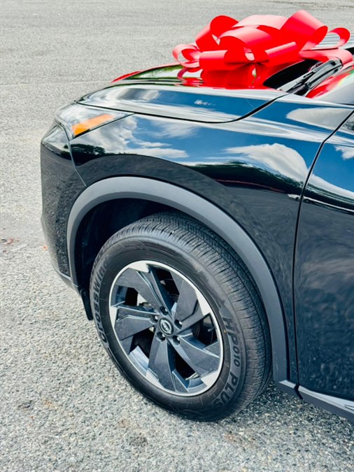 2024 Nissan Rogue SV - Photo 13