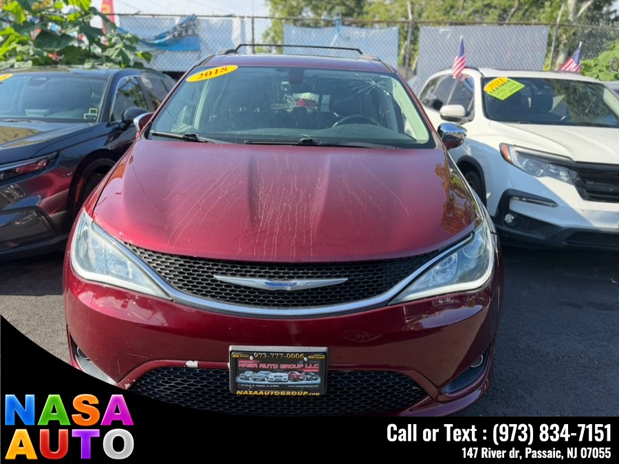 Used 2018 Chrysler Pacifica in Passaic, New Jersey | Nasa Auto. Passaic, New Jersey