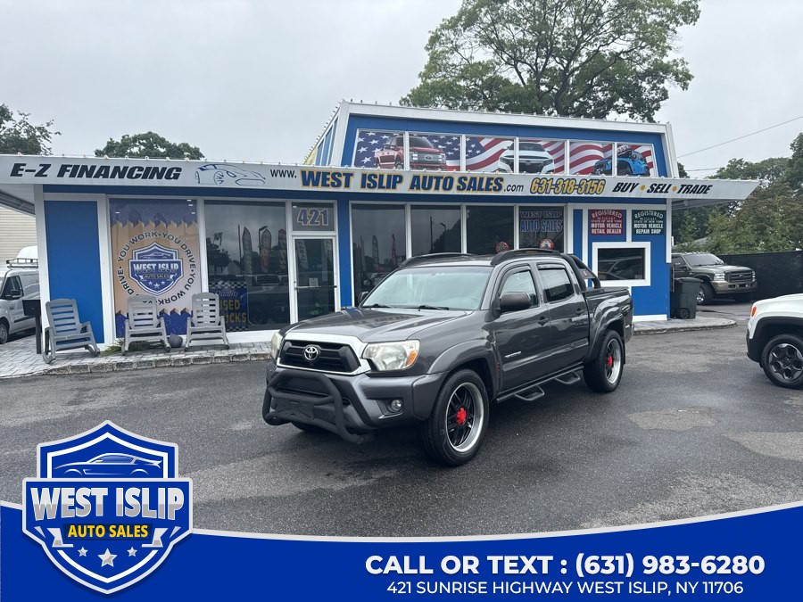 Used 2015 Toyota Tacoma SR5 in West Islip, New York | West Islip Auto Sales. West Islip, New York