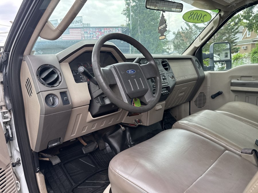 2008 Ford F-350 Super Duty Chassis Cab XL - Photo 12