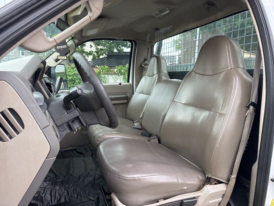 2008 Ford F-350 Super Duty Chassis Cab XL - Photo 9