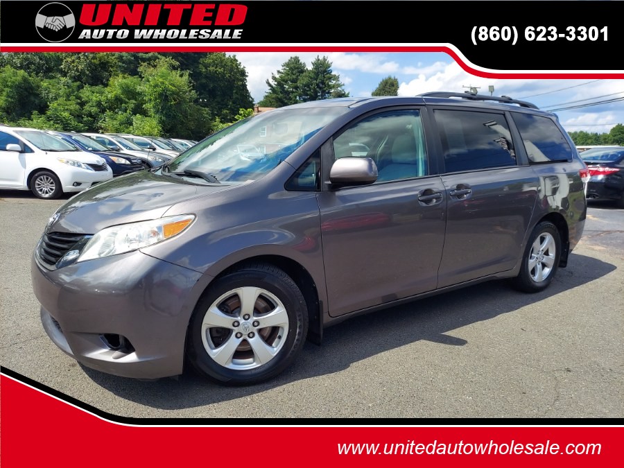 Used 2014 Toyota Sienna in East Windsor, Connecticut | United Auto Sales of E Windsor, Inc. East Windsor, Connecticut