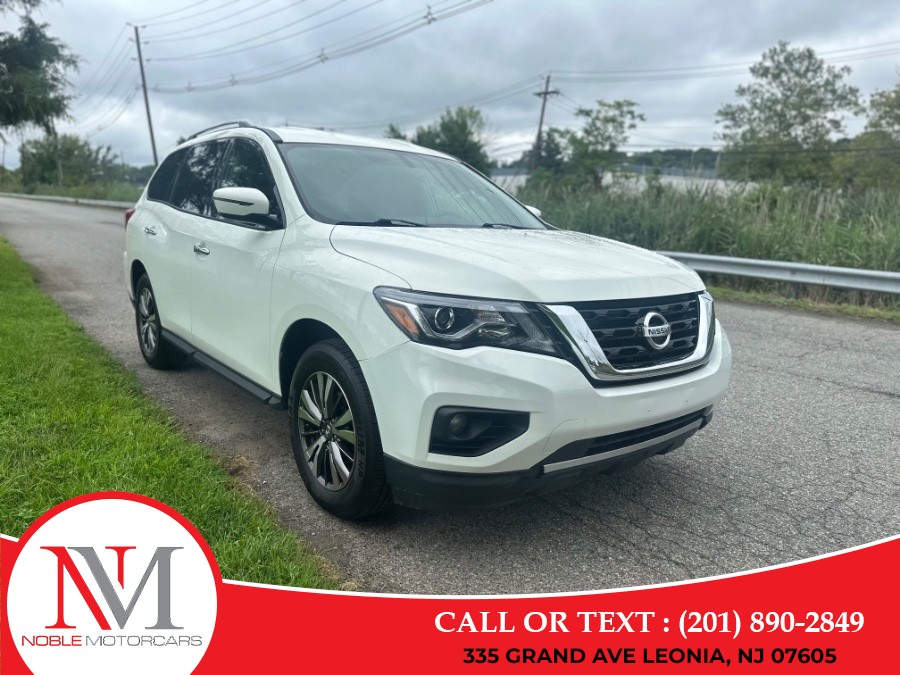Used 2018 Nissan Pathfinder in Leonia, New Jersey | Noble Motor Cars LLC. Leonia, New Jersey