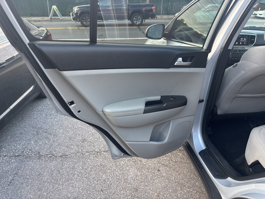 2020 Kia Sportage LX - Photo 17