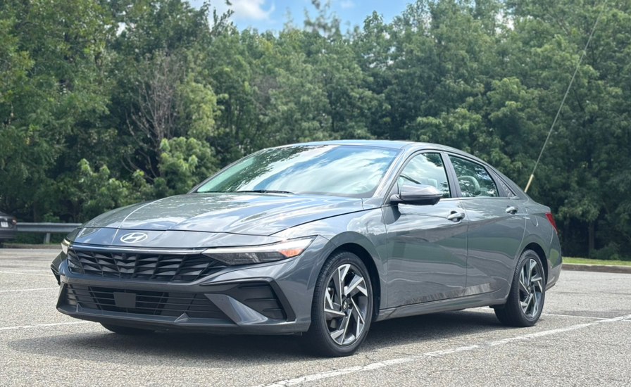 Used 2024 Hyundai Elantra in Garfield, New Jersey | Benz and Beemer. Garfield, New Jersey
