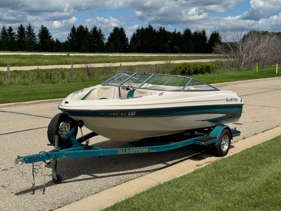 Used 2000 Glastron GX185 in Darien, Wisconsin | Geneva Motor Cars. Darien, Wisconsin