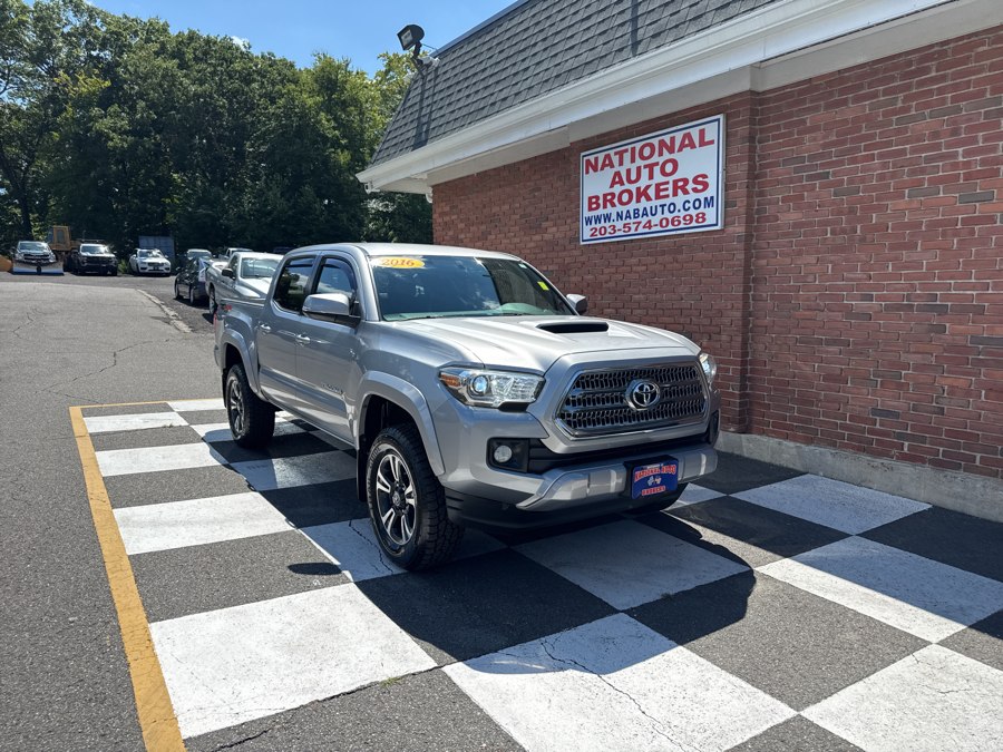 Used 2016 Toyota Tacoma in Waterbury, Connecticut | National Auto Brokers, Inc.. Waterbury, Connecticut