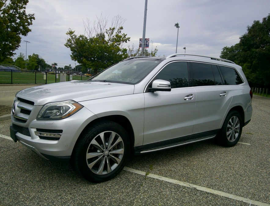 2015 Mercedes-Benz GL-Class - $10,977