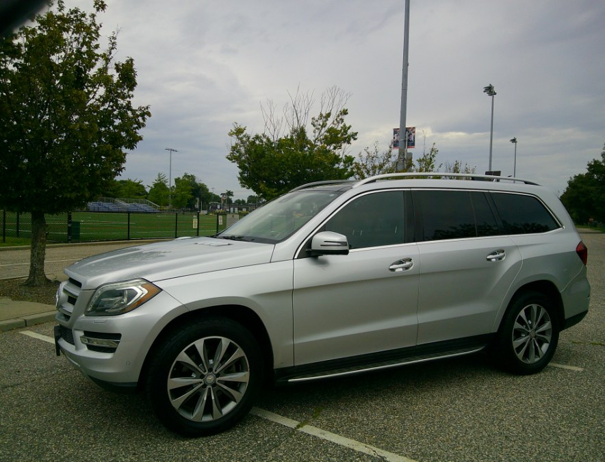 2015 Mercedes-Benz GL-Class - $10,977