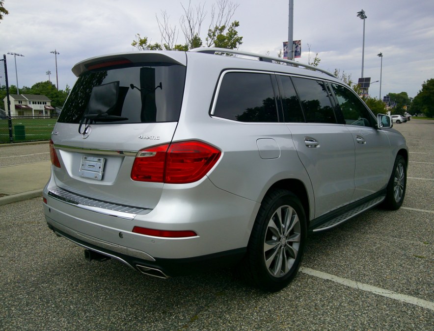 2015 Mercedes-Benz GL-Class - $10,977