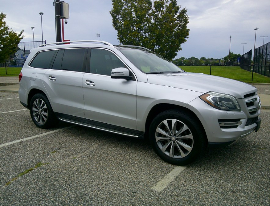 2015 Mercedes-Benz GL-Class - $10,977