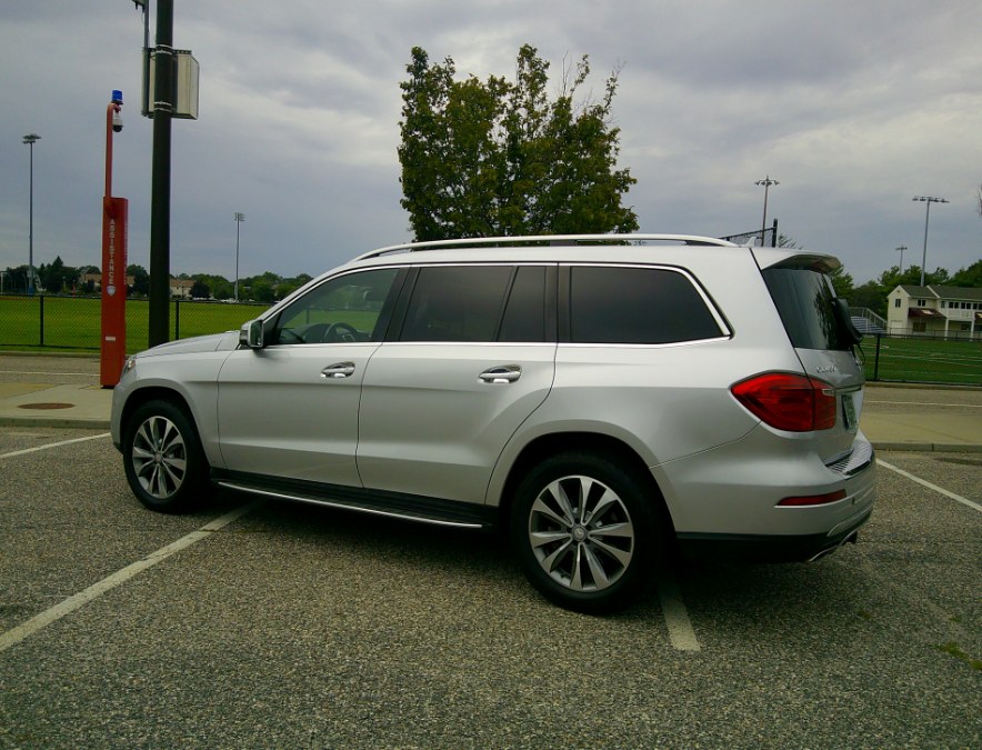 2015 Mercedes-Benz GL-Class - $10,977