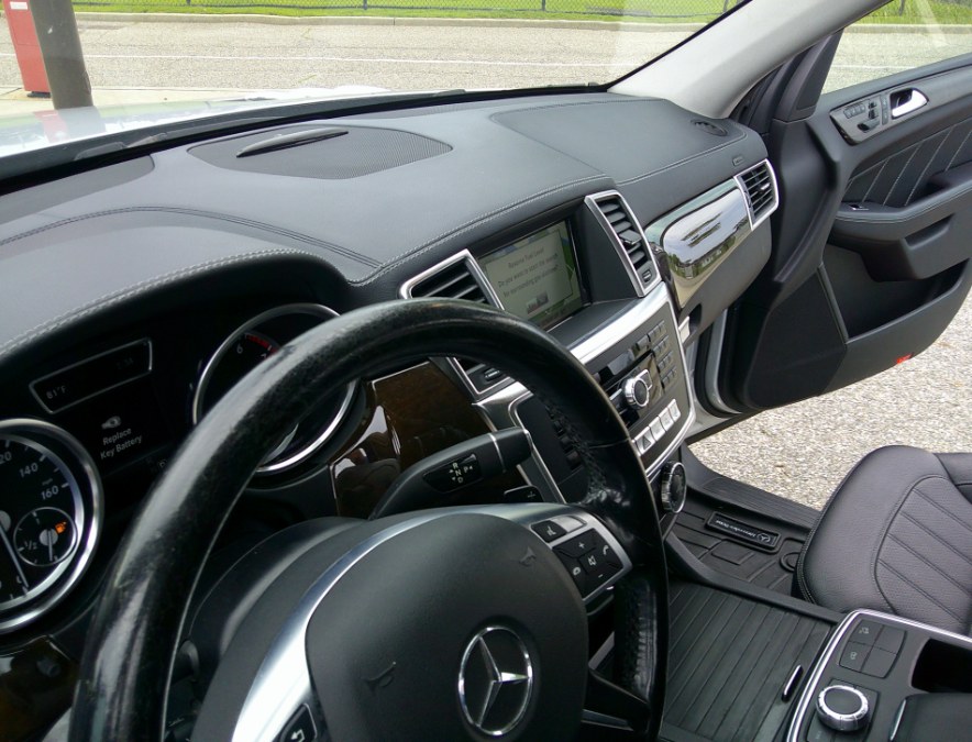 2015 Mercedes-Benz GL-Class - $10,977