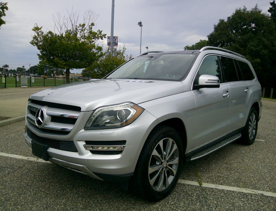 2015 Mercedes-Benz GL-Class - $10,977