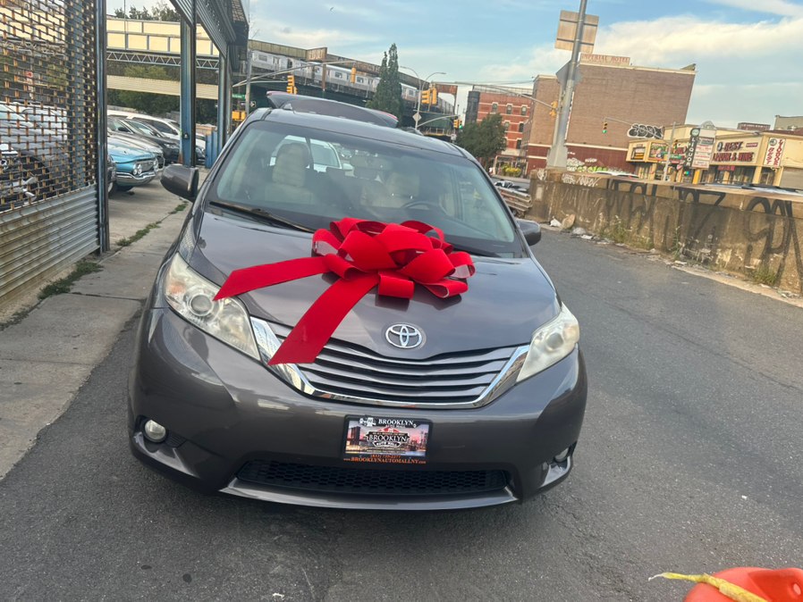 2015 Toyota Sienna Q grade