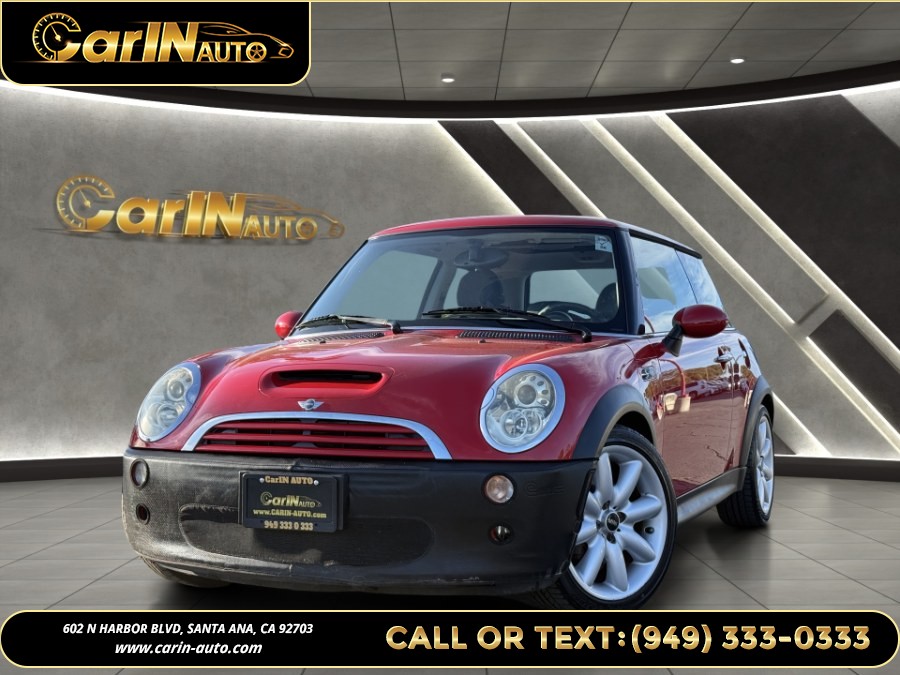 Used 2005 MINI Cooper Hardtop in Santa Ana, California | Carin Auto. Santa Ana, California