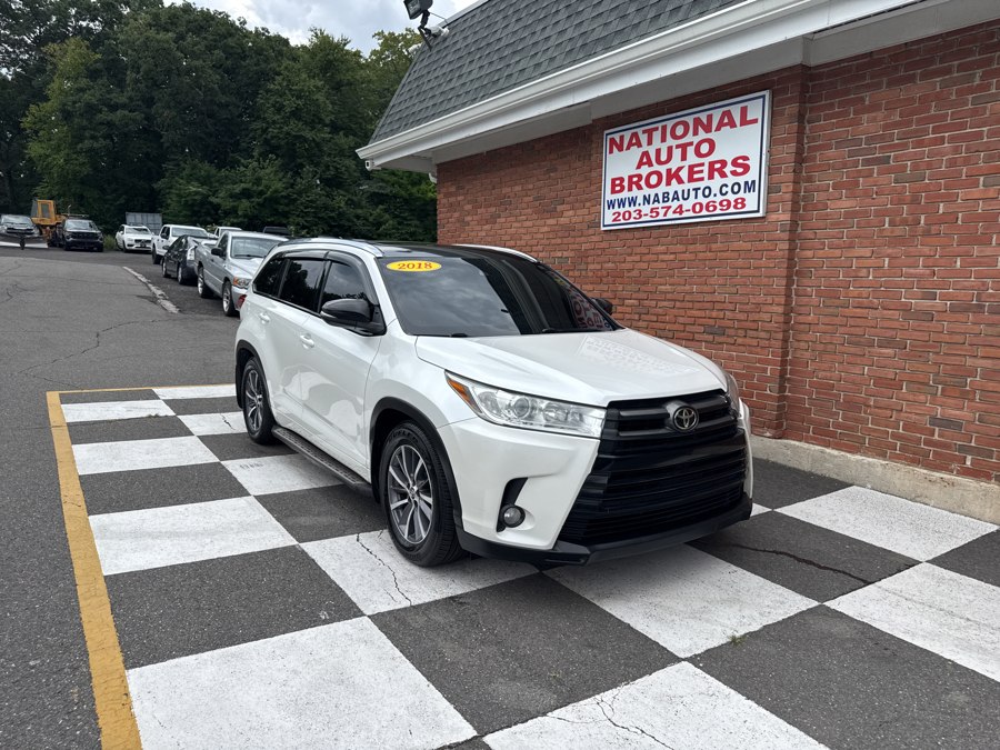 Used 2018 Toyota Highlander in Waterbury, Connecticut | National Auto Brokers, Inc.. Waterbury, Connecticut