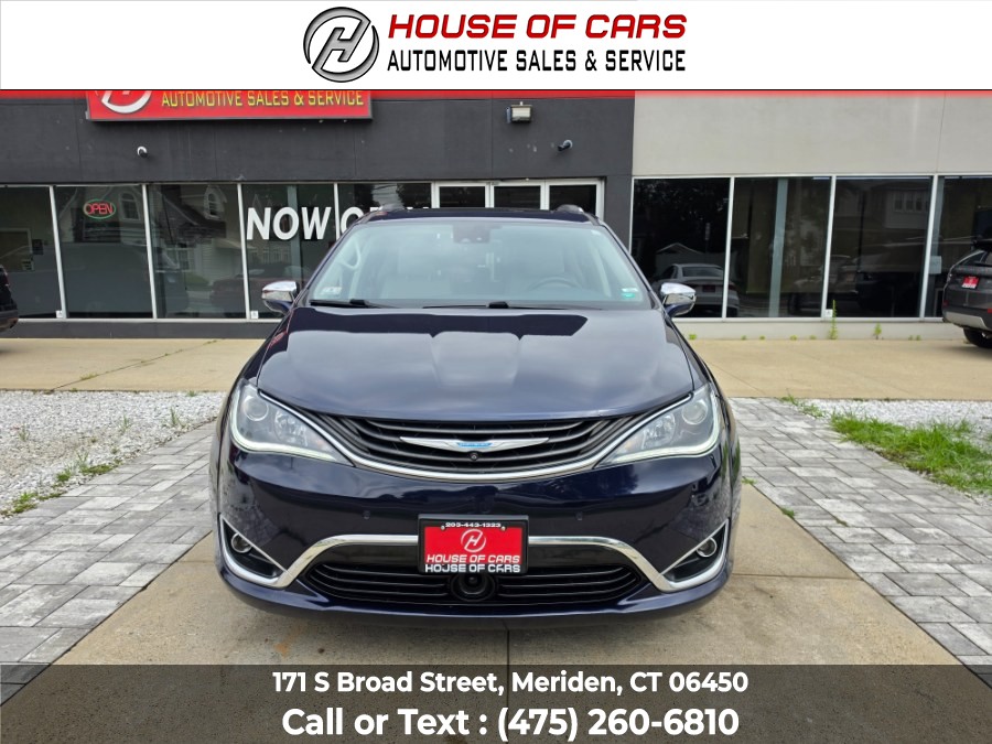 Used 2018 Chrysler Pacifica in Meriden, Connecticut | House of Cars CT. Meriden, Connecticut