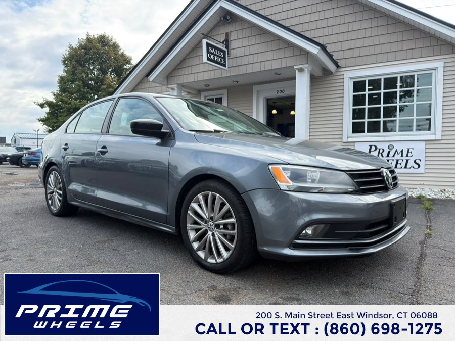 2015 Volkswagen Jetta Sedan 4dr Auto 1.8T SE w/Connectivity/Navigation PZEV, available for sale in East Windsor, Connecticut | Prime Wheels. East Windsor, Connecticut