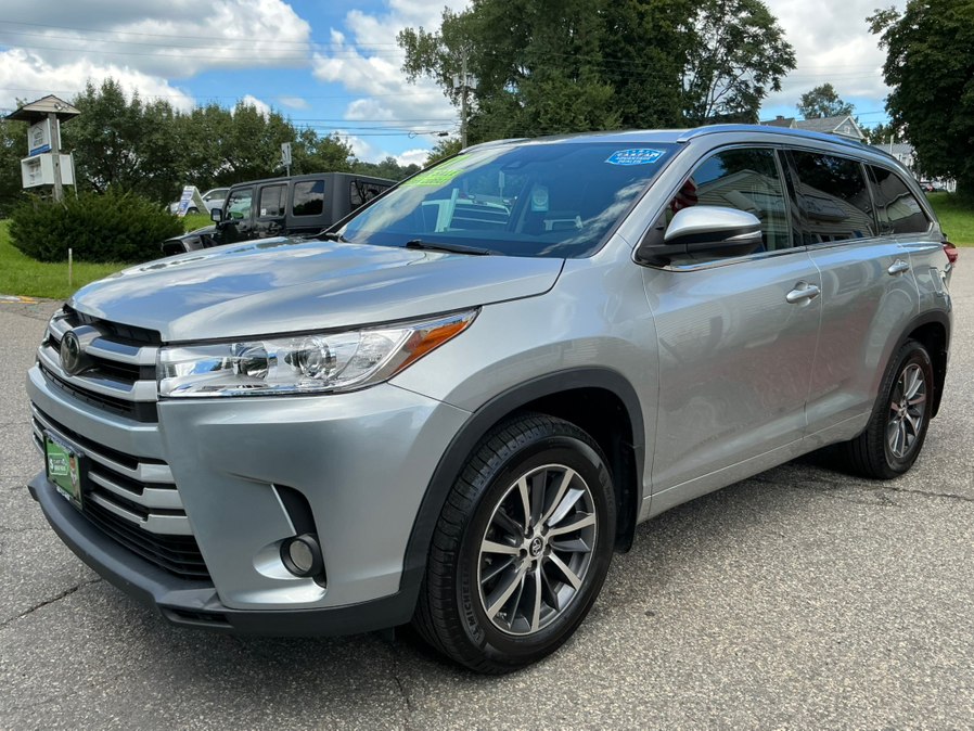 Used 2017 Toyota Highlander in New Milford, Connecticut | Faustos Auto Body and Repairs LLC. New Milford, Connecticut