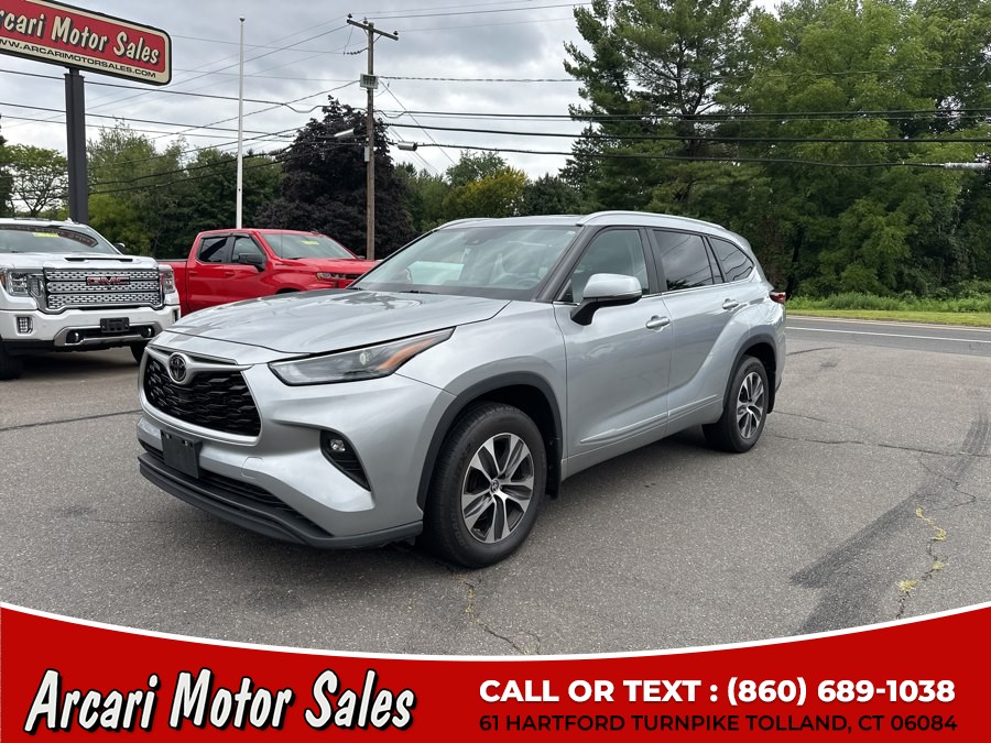Used 2023 Toyota Highlander in Tolland, Connecticut | Arcari Motor Sales. Tolland, Connecticut