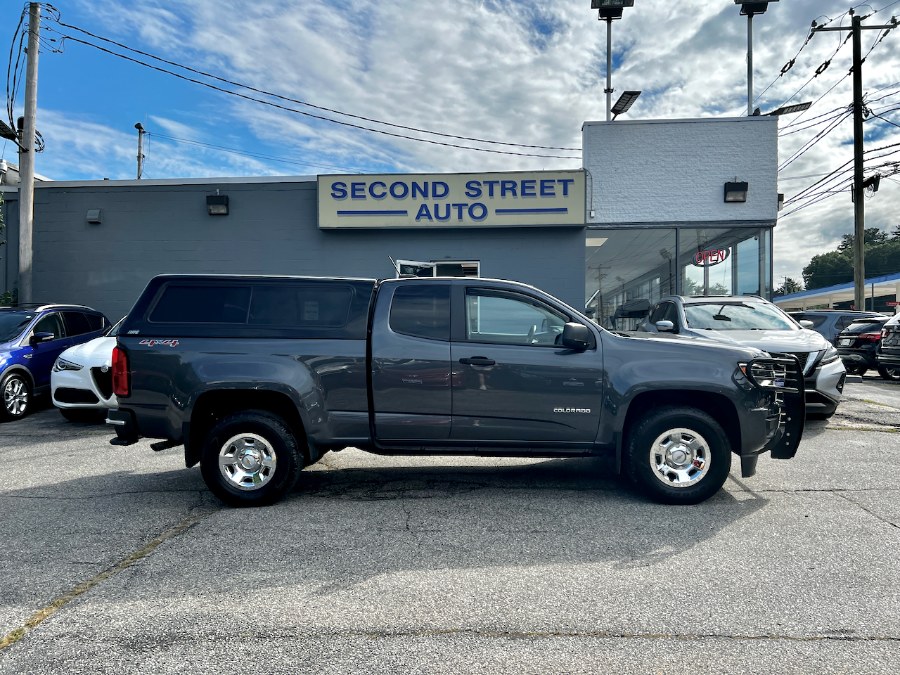 Cyber Gray Metallic 2017 Chevrolet Colorado Pickup Truck Four-Wheel Drive Automatic