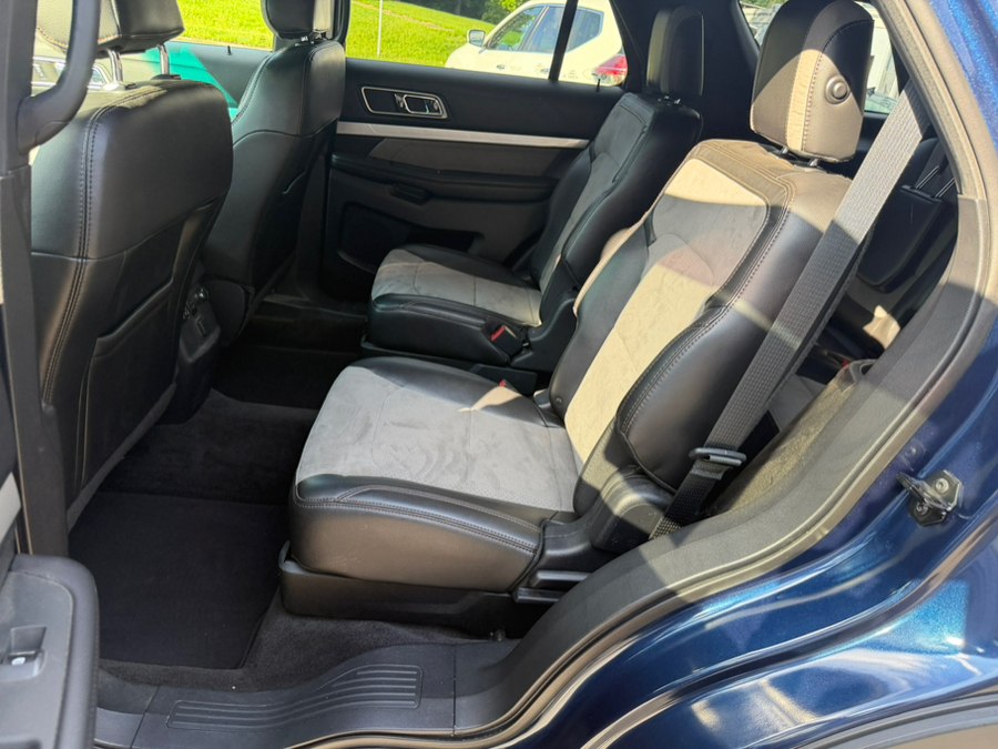 2017 Ford Explorer XLT - Photo 8