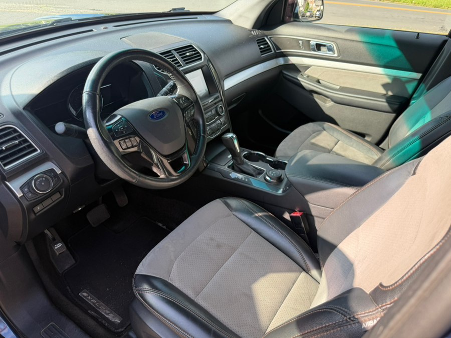 2017 Ford Explorer XLT - Photo 7