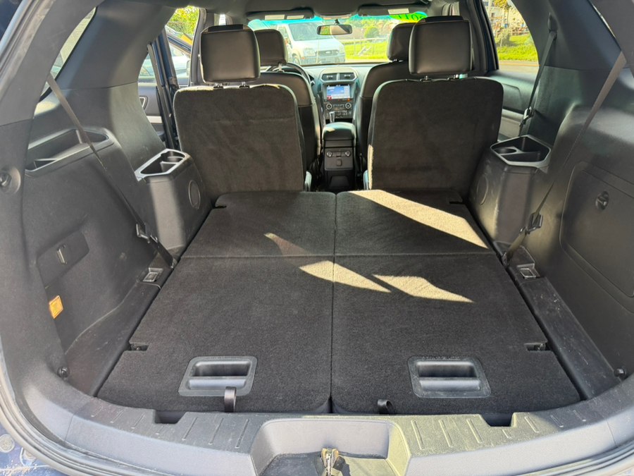 2017 Ford Explorer XLT - Photo 17