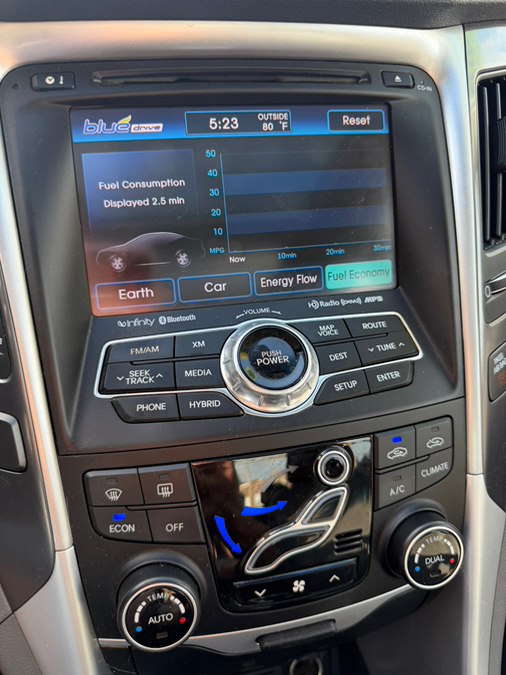 2011 Hyundai Sonata Hybrid Base - Photo 18