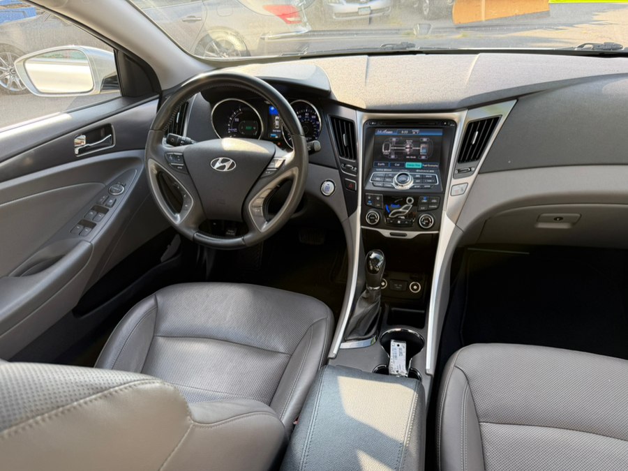 2011 Hyundai Sonata Hybrid Base - Photo 11
