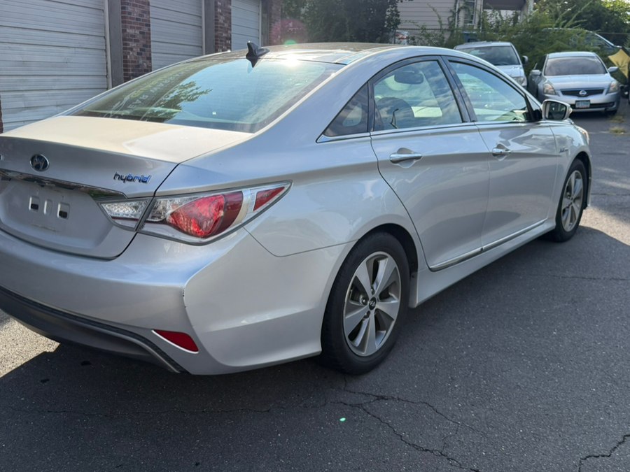 2011 Hyundai Sonata Hybrid Base - Photo 4