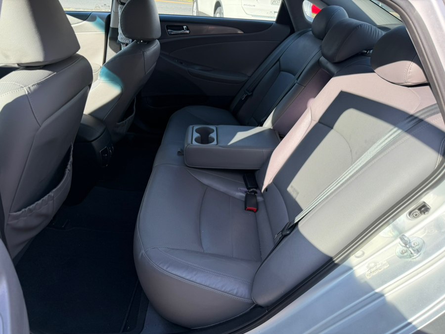 2011 Hyundai Sonata Hybrid Base - Photo 8