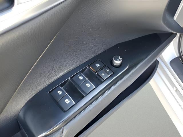 2019 Toyota Camry XLE - Photo 15