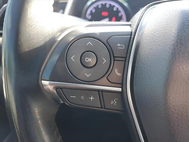 2019 Toyota Camry XLE - Photo 18