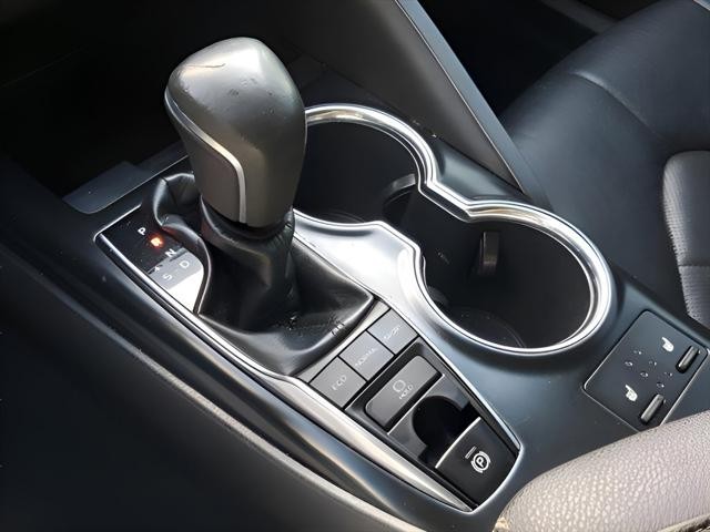 2019 Toyota Camry XLE - Photo 23