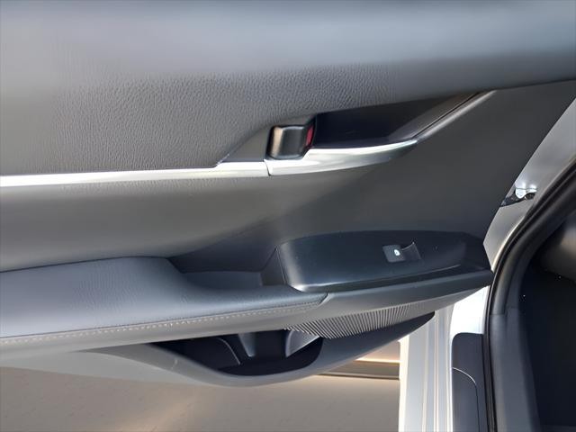 2019 Toyota Camry XLE - Photo 24