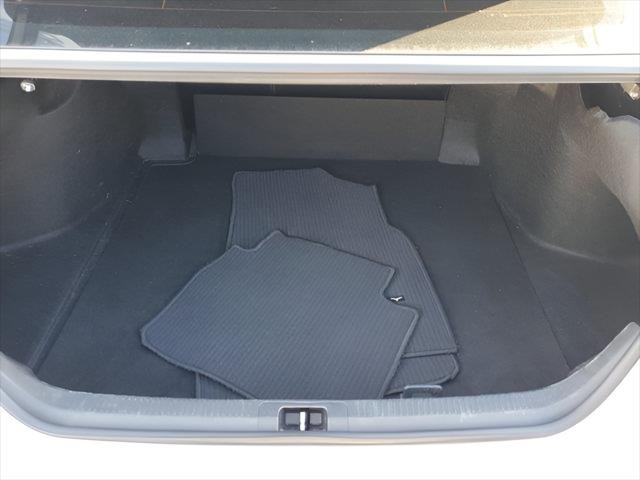 2019 Toyota Camry XLE - Photo 25
