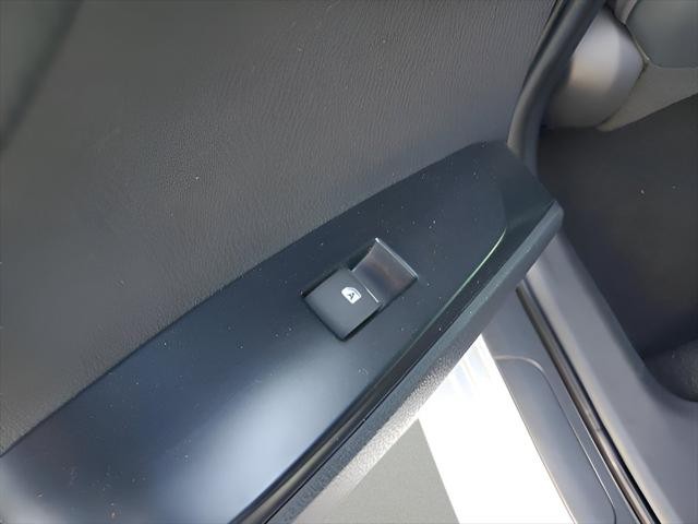 2019 Toyota Camry XLE - Photo 6