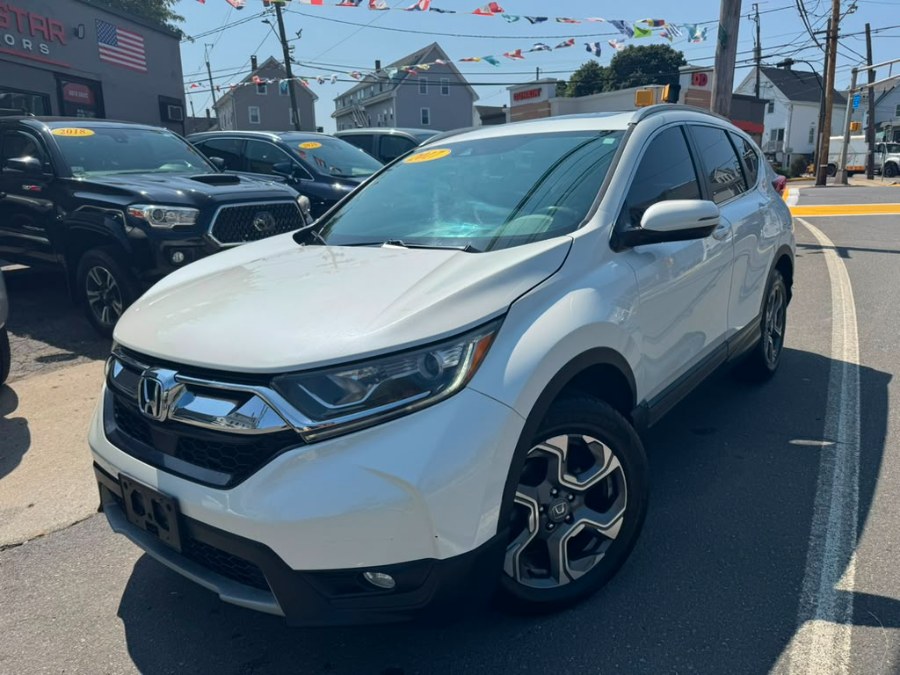 Used 2017 Honda CR-V in Peabody, Massachusetts | New Star Motors. Peabody, Massachusetts