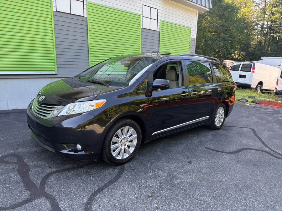2012 Toyota Sienna Q grade