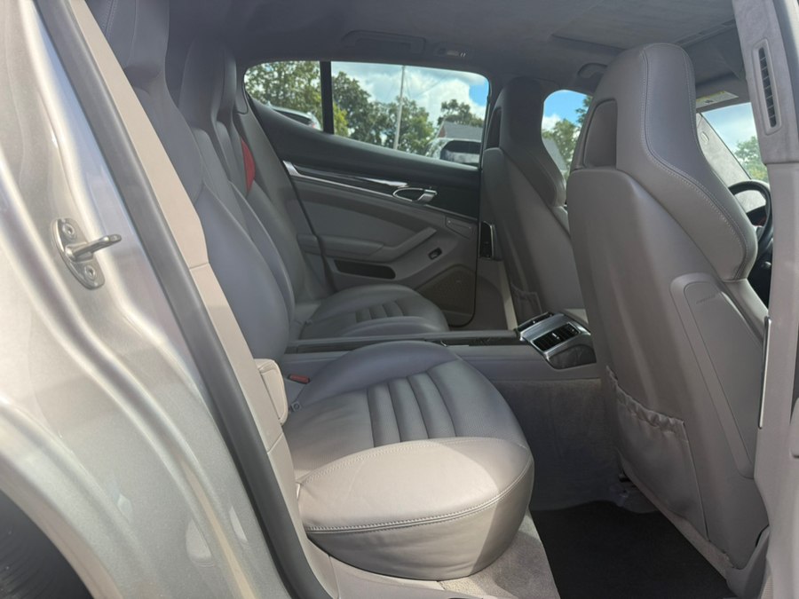 2013 Porsche Panamera GTS - Photo 10