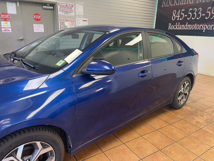 2021 Kia Forte LXS - Photo 10