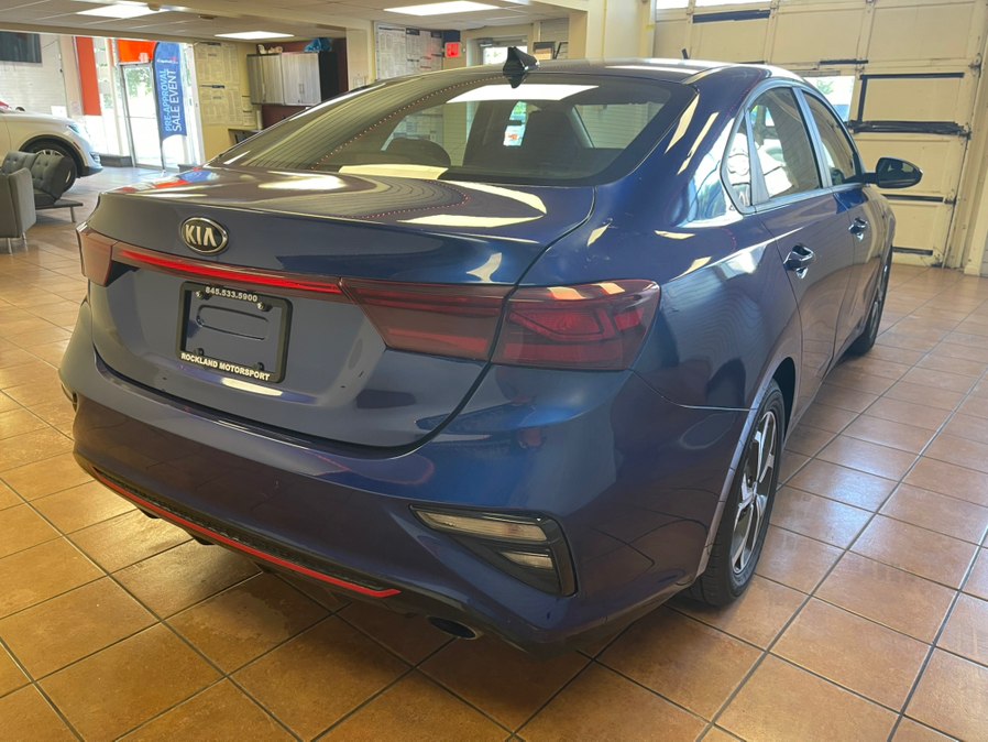 2021 Kia Forte LXS - Photo 17
