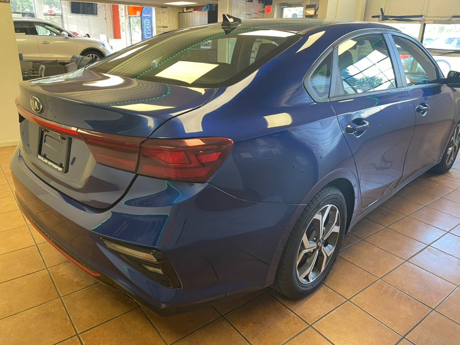 2021 Kia Forte LXS - Photo 18