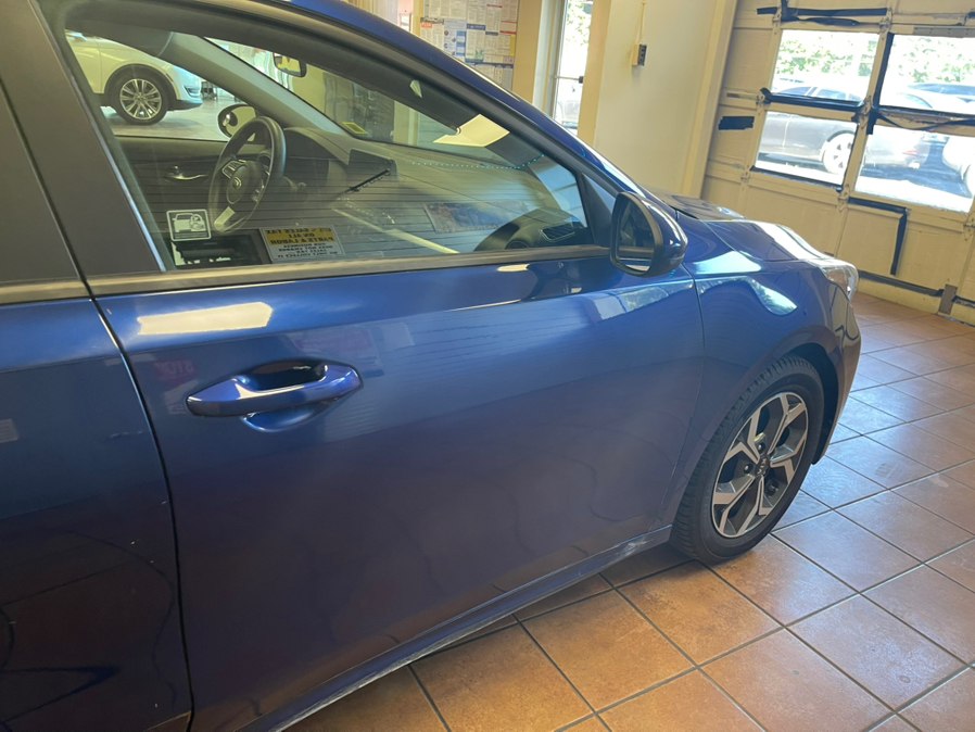 2021 Kia Forte LXS - Photo 22