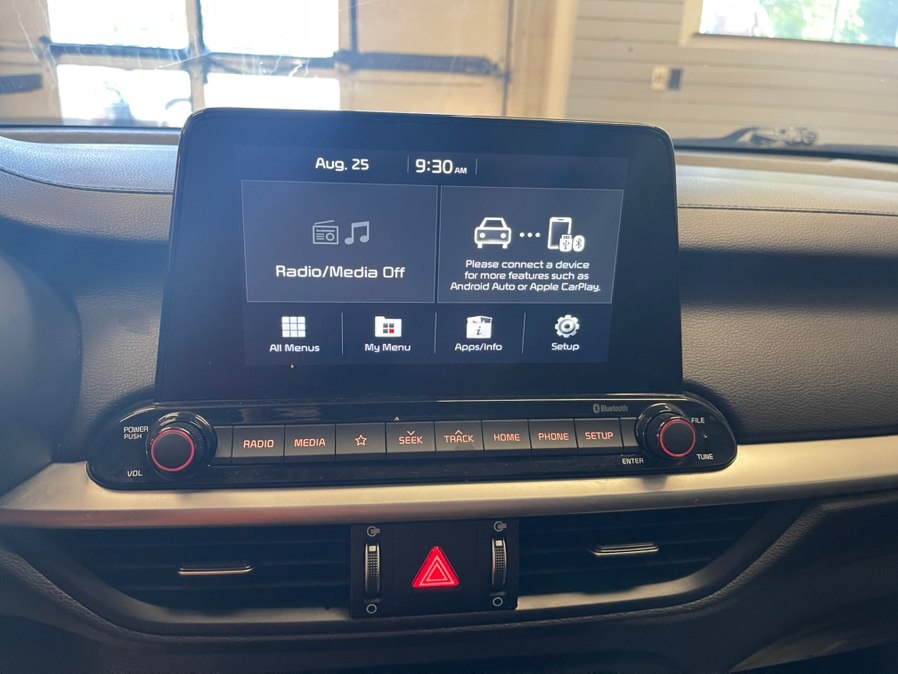 2021 Kia Forte LXS - Photo 26