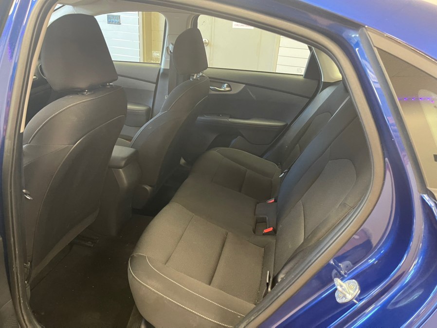 2021 Kia Forte LXS - Photo 31